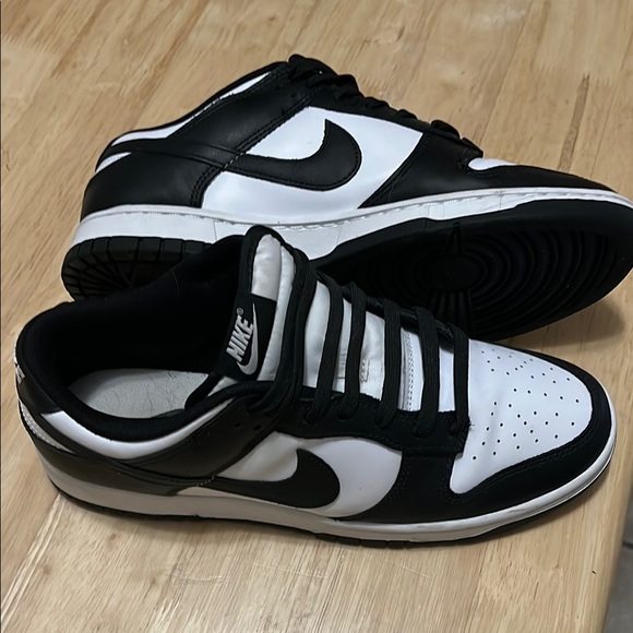 Nike- Dunk Low Panda - Picture 7 of 9